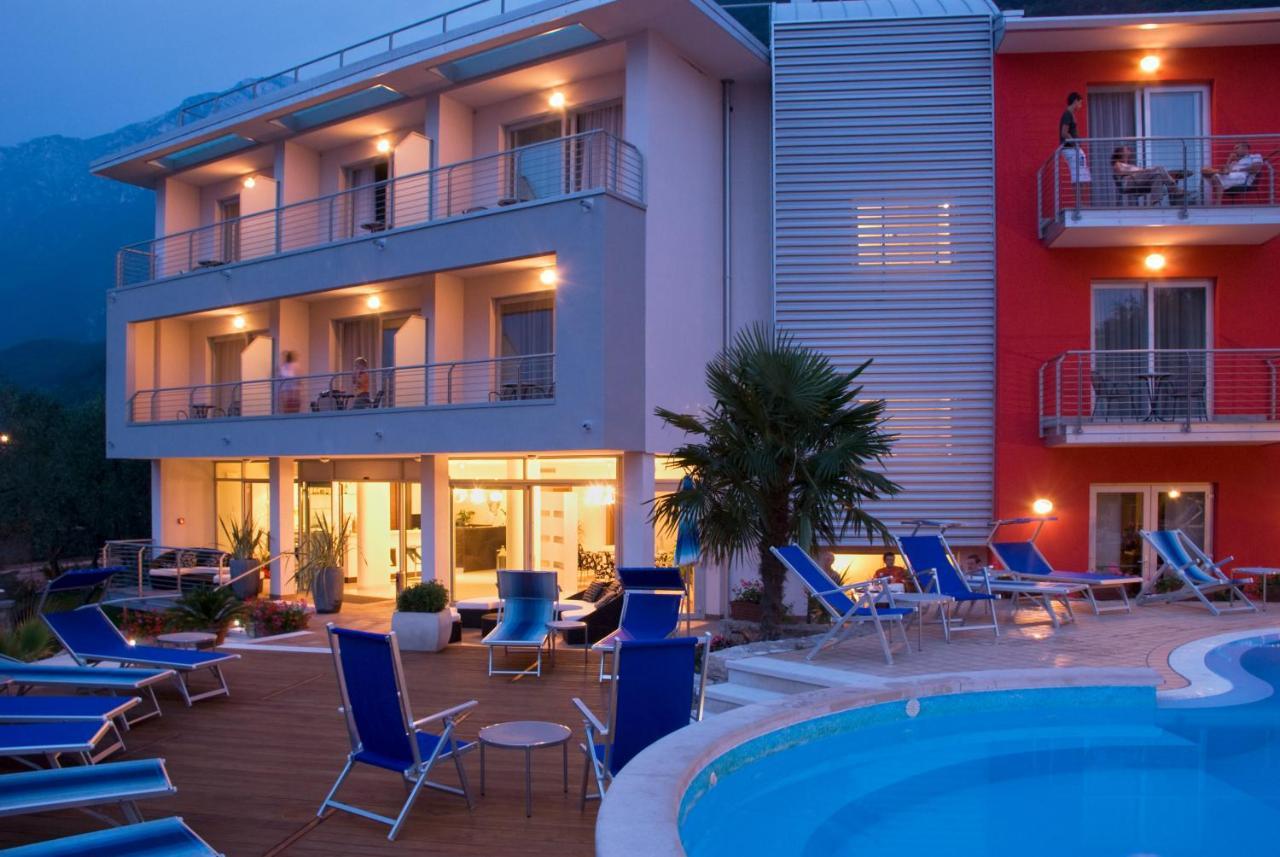 Hotel Campagnola มัลเชซิเน ภายนอก รูปภาพ