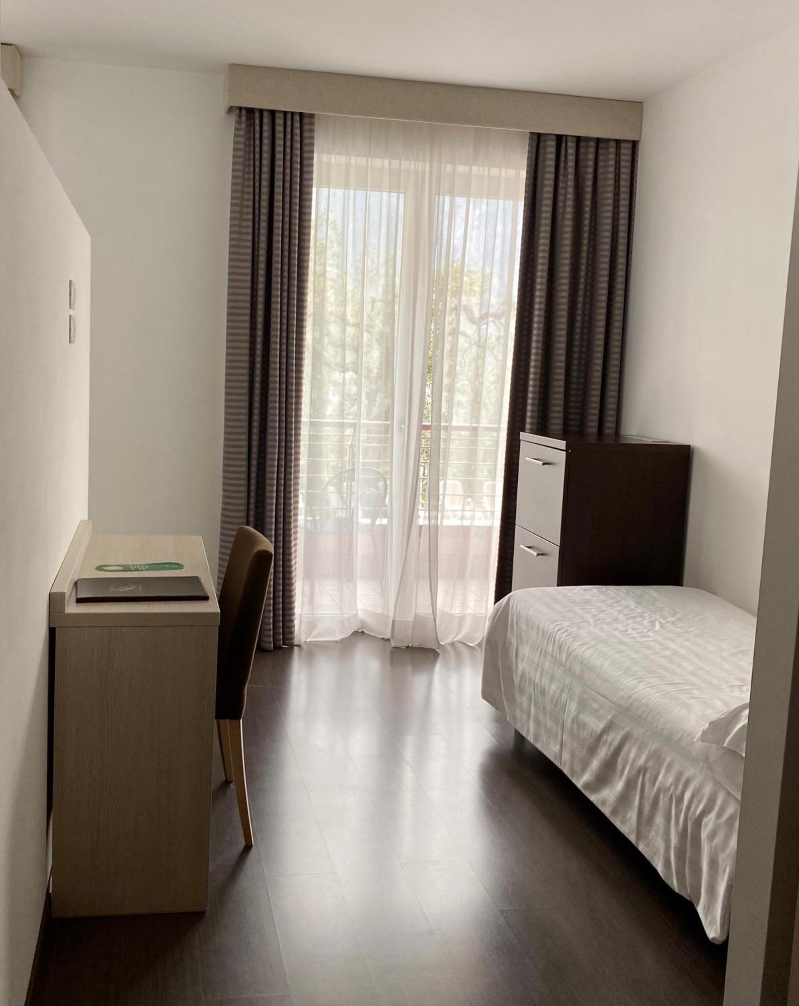 Hotel Campagnola มัลเชซิเน ภายนอก รูปภาพ